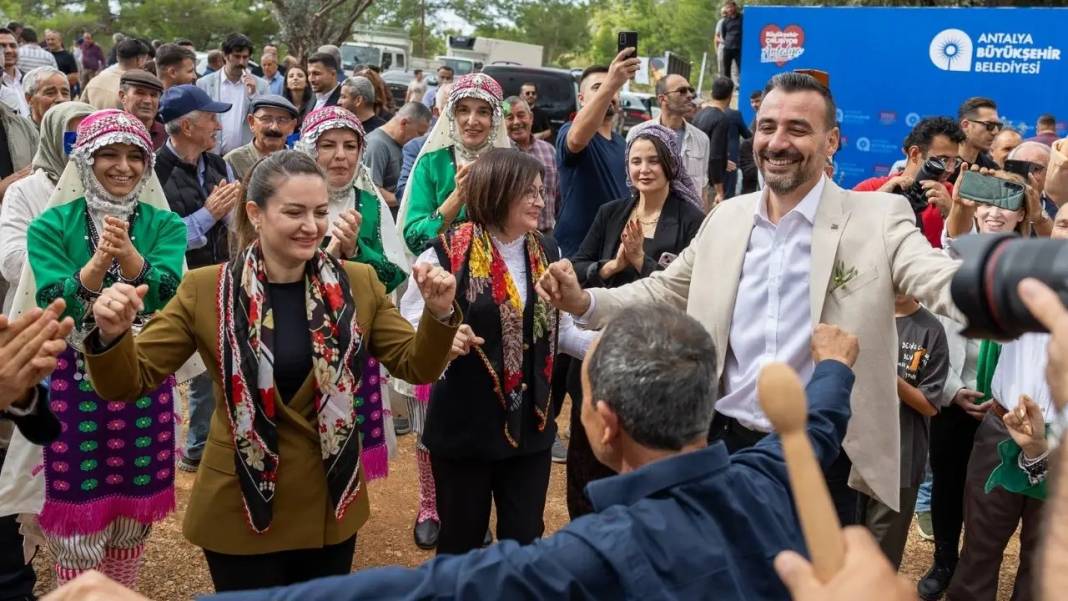 Manavgat’ta Zeytin ve Zeytinyağı Festivali 3 Bin Yıllık Geleneğe Sahne Oldu! 13